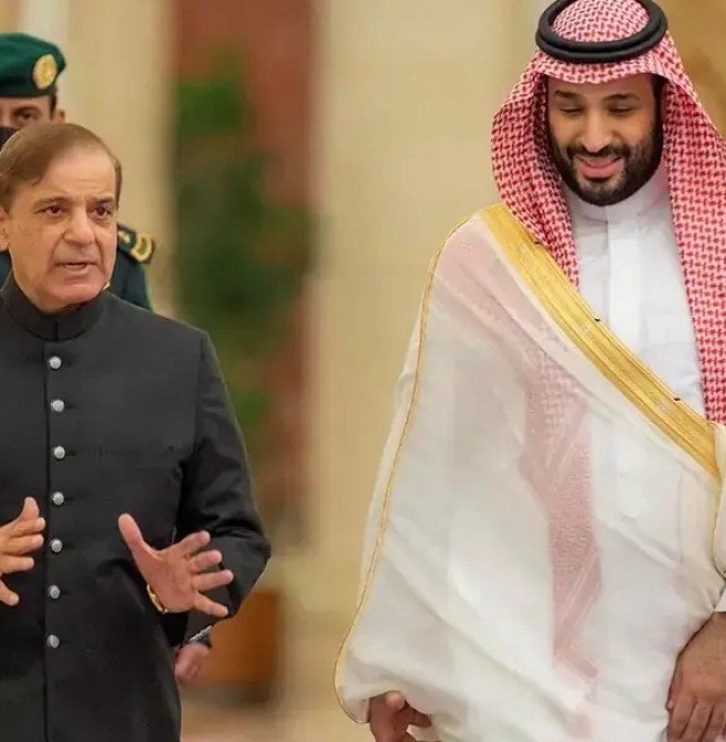 پاکستان سعودی عرب کے ساتھ کھڑا ہے، وزیراعظم کی سعودی ولی عہد کو یقین دہانی