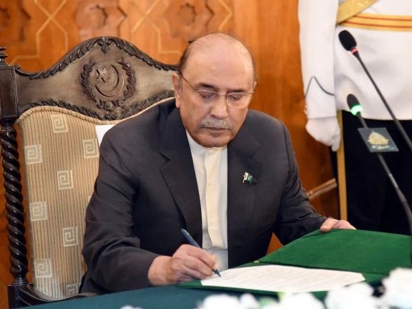 خیبر پختونخوا میں ایمرجنسی اور گورنر راج نافذ، صدر مملکت نے سمری پر دستخط کردیے